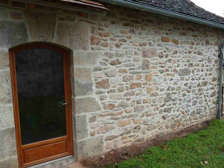 Joint à la chaux, façade en pierre Laragne-Montéglin